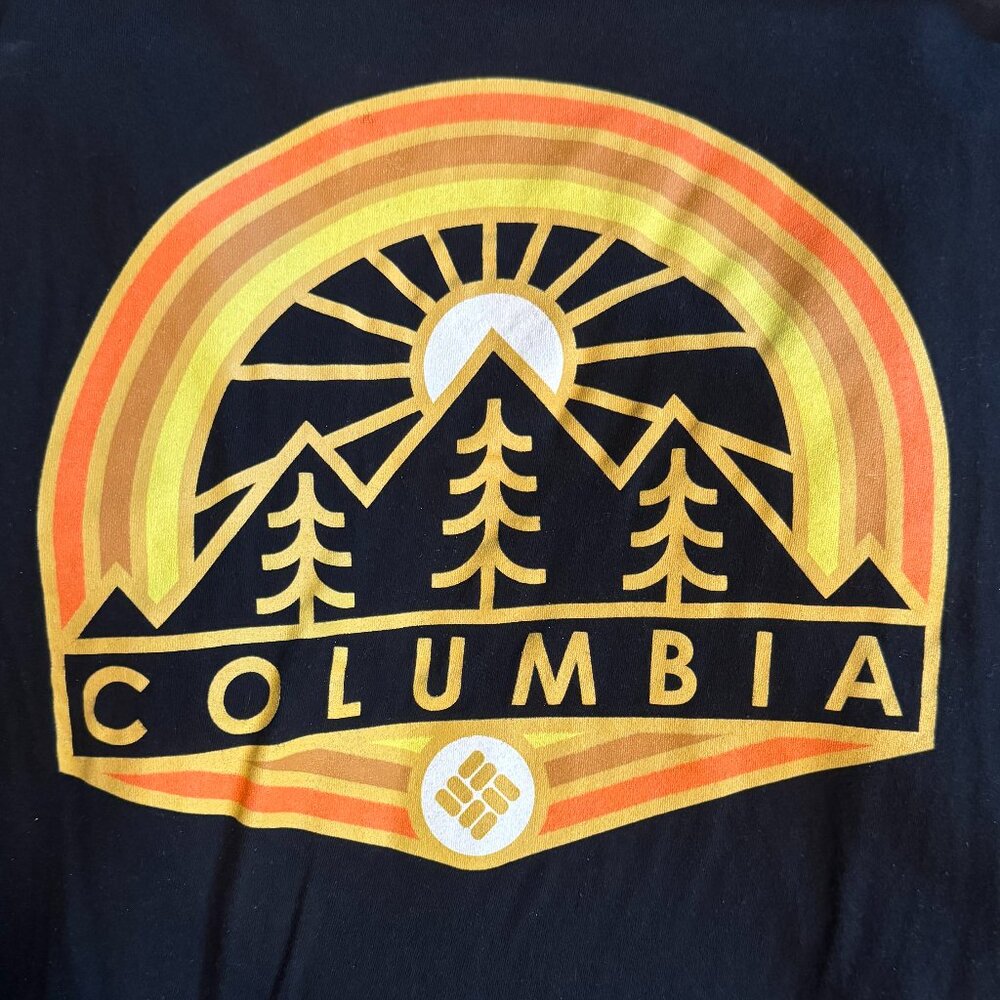 Columbia Sportswear Men’s XL T-Shirt – Orange & Yellow Forest Sun Graphic